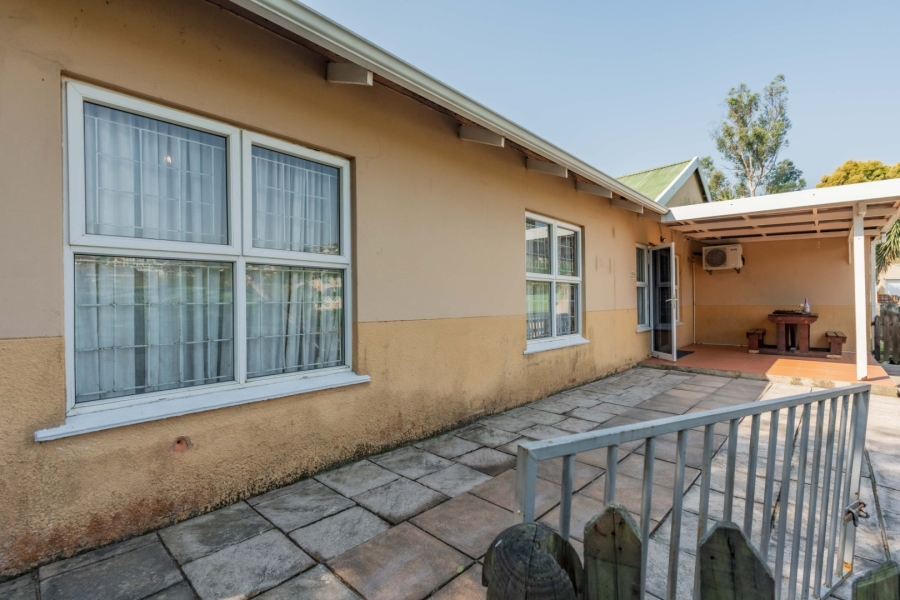 3 Bedroom Property for Sale in Sherwood KwaZulu-Natal