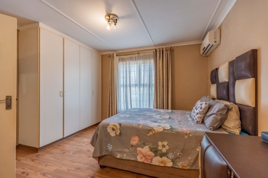 3 Bedroom Property for Sale in Sherwood KwaZulu-Natal