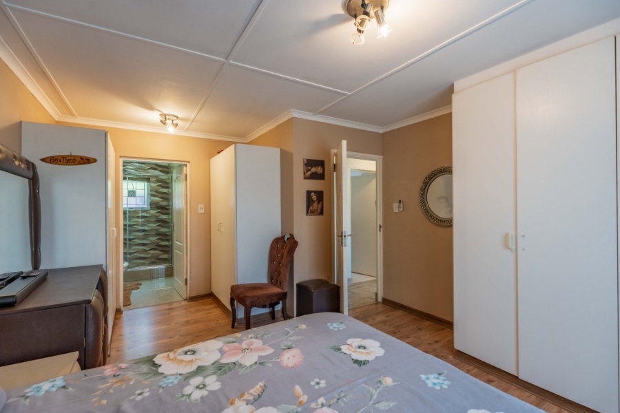 3 Bedroom Property for Sale in Sherwood KwaZulu-Natal