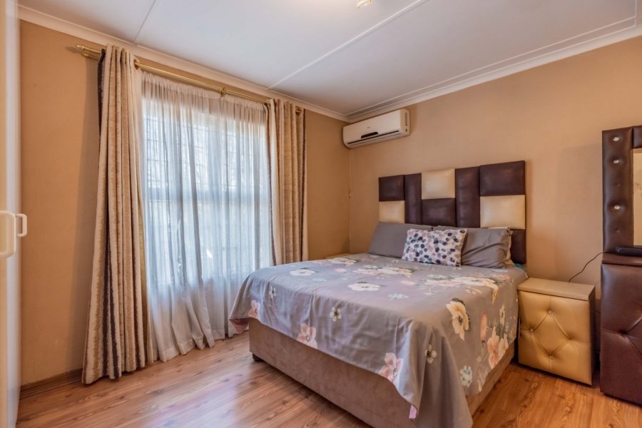 3 Bedroom Property for Sale in Sherwood KwaZulu-Natal