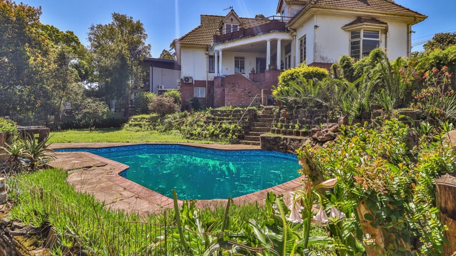 5 Bedroom Property for Sale in Athlone KwaZulu-Natal