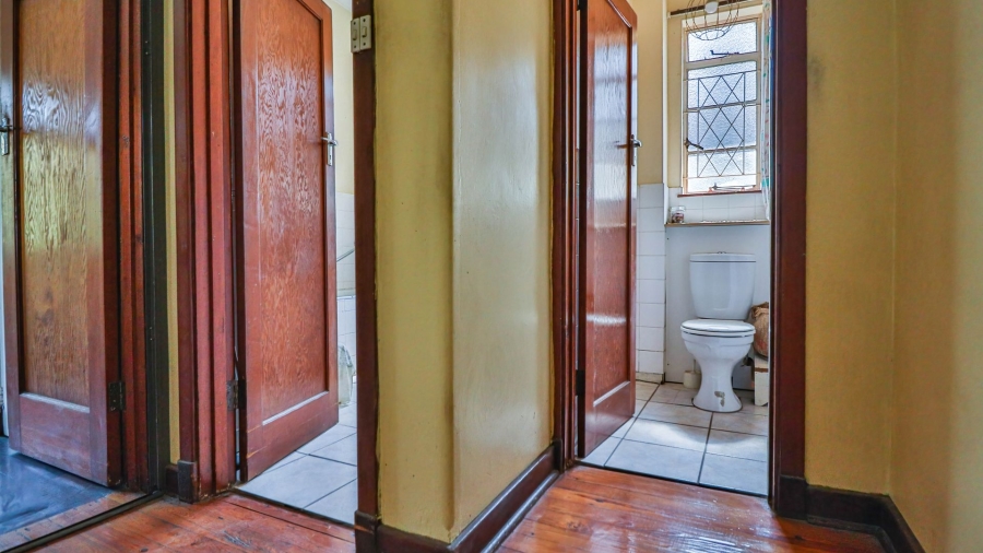 5 Bedroom Property for Sale in Athlone KwaZulu-Natal