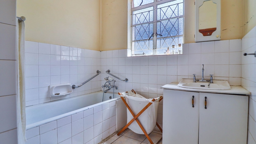 5 Bedroom Property for Sale in Athlone KwaZulu-Natal