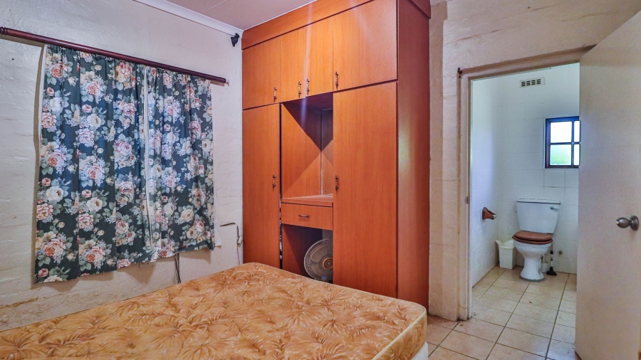 5 Bedroom Property for Sale in Athlone KwaZulu-Natal