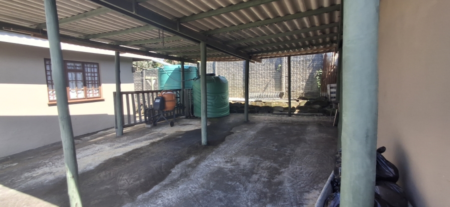 5 Bedroom Property for Sale in Palm Beach KwaZulu-Natal