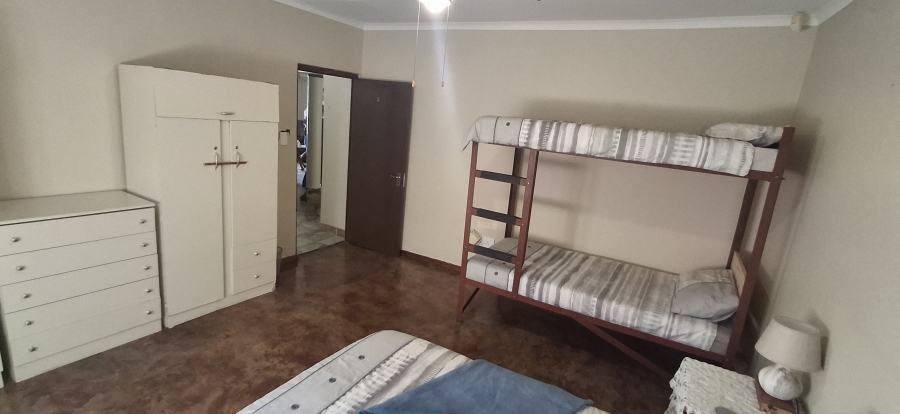 5 Bedroom Property for Sale in Palm Beach KwaZulu-Natal