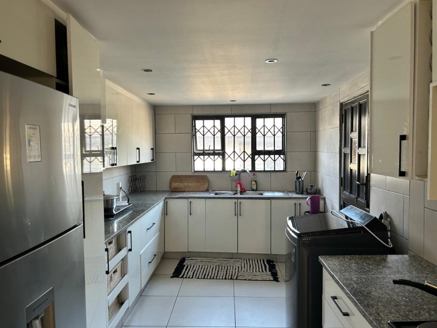 3 Bedroom Property for Sale in Esikhawini KwaZulu-Natal