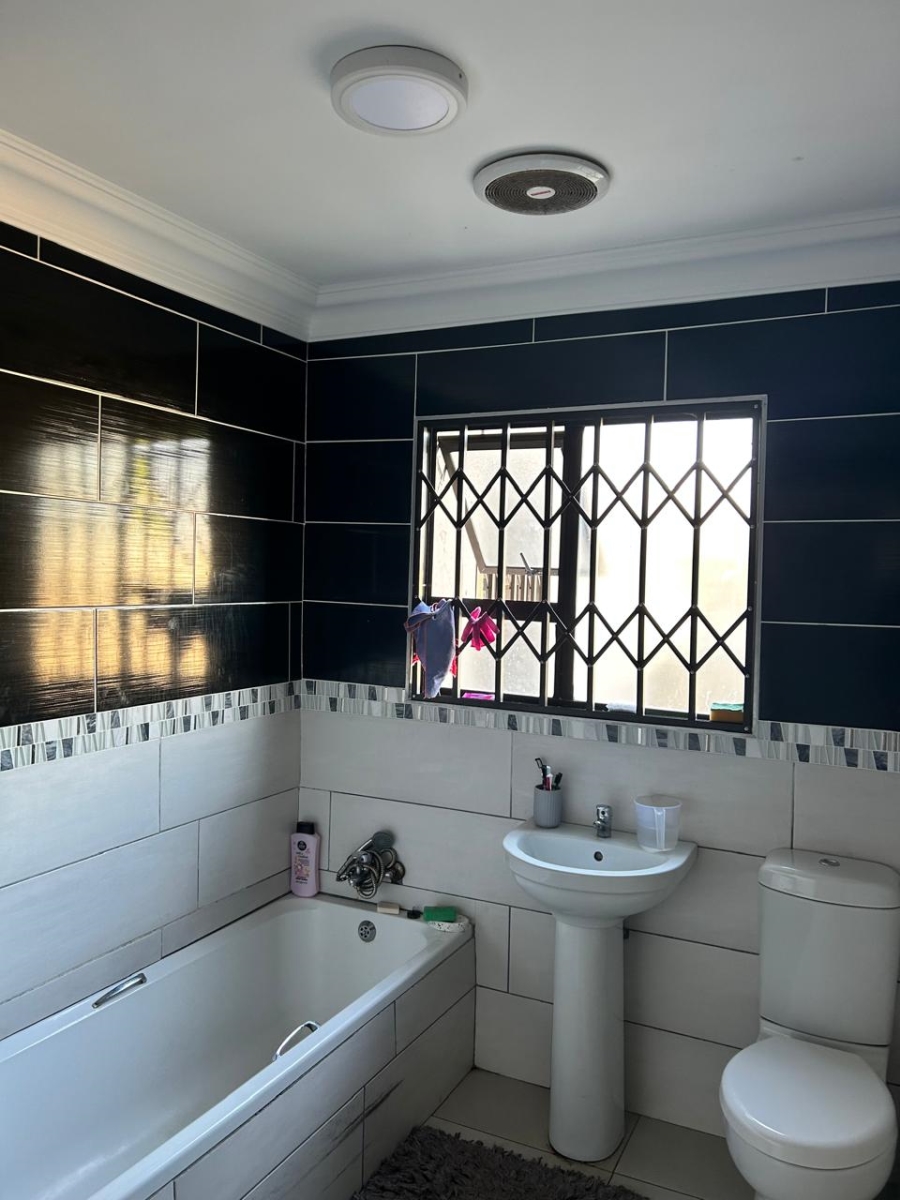 3 Bedroom Property for Sale in Esikhawini KwaZulu-Natal