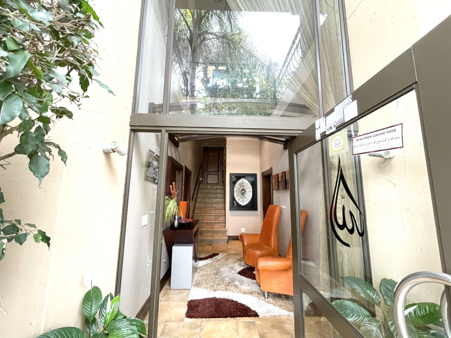 To Let 3 Bedroom Property for Rent in La Lucia KwaZulu-Natal