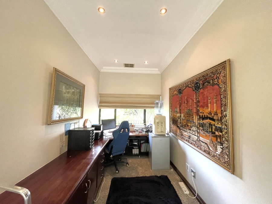 To Let 3 Bedroom Property for Rent in La Lucia KwaZulu-Natal