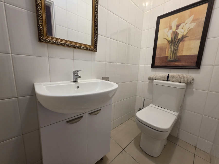 4 Bedroom Property for Sale in Meer En See KwaZulu-Natal