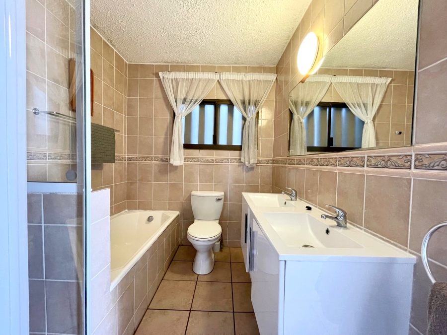 3 Bedroom Property for Sale in Compensation Beach KwaZulu-Natal