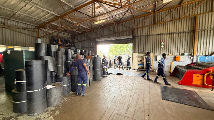 To Let commercial Property for Rent in Glen Anil KwaZulu-Natal