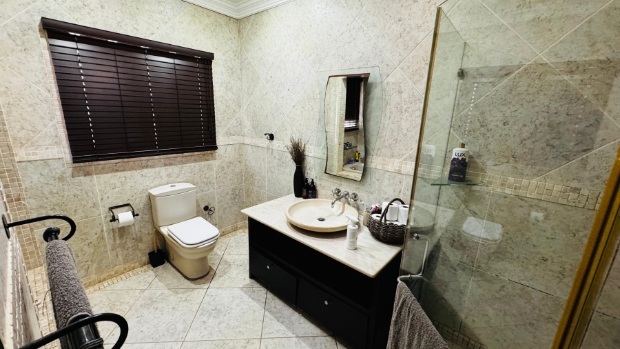 5 Bedroom Property for Sale in Bluff KwaZulu-Natal