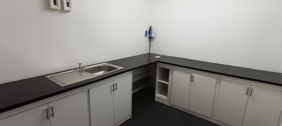 To Let Commercial Property for Rent in Carrington Heights KwaZulu-Natal