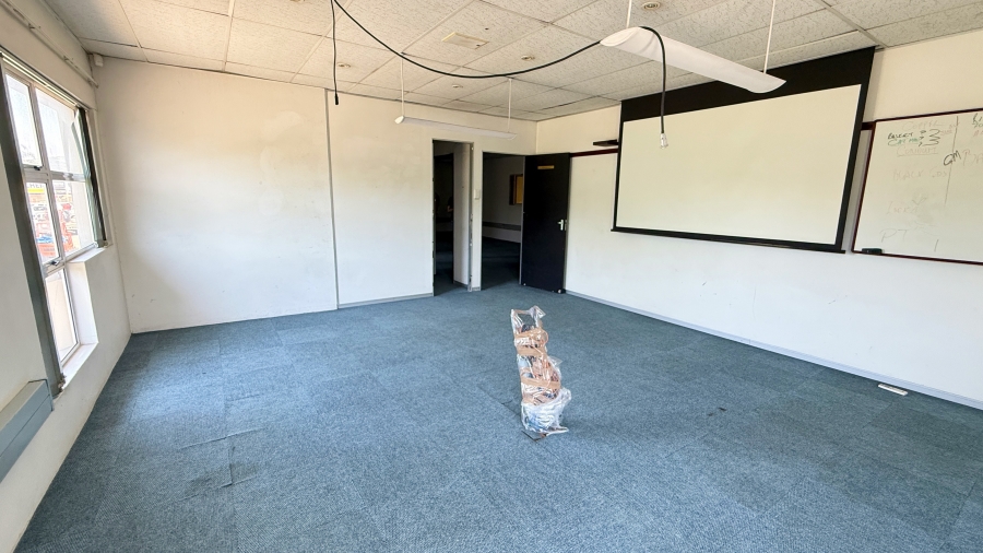 To Let Commercial Property for Rent in Red Hill KwaZulu-Natal