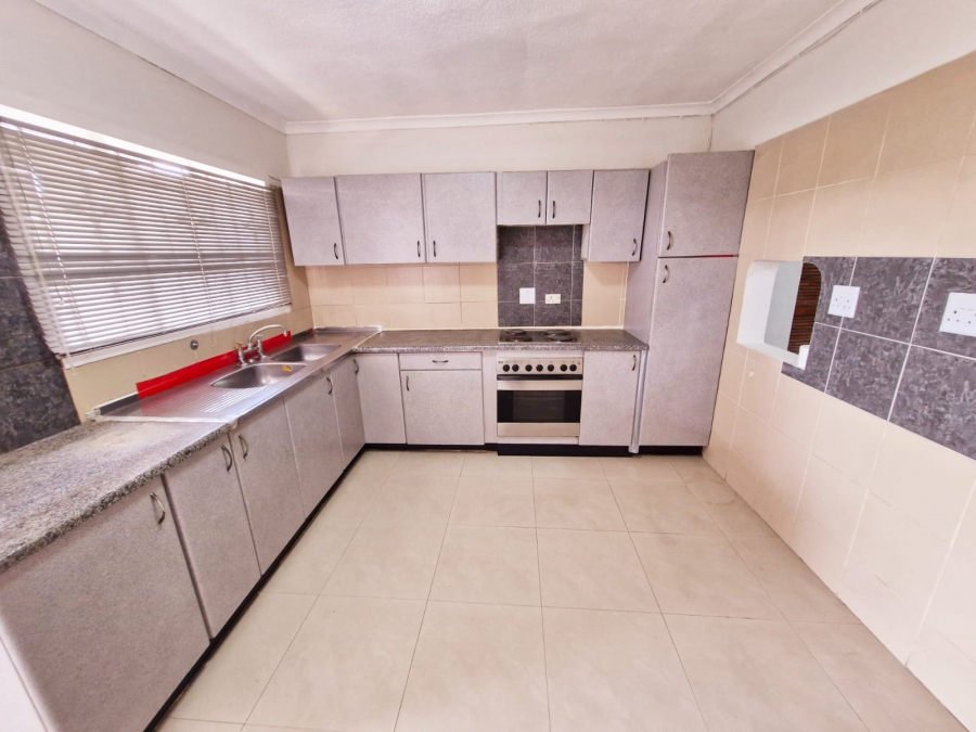 4 Bedroom Property for Sale in Caneside KwaZulu-Natal