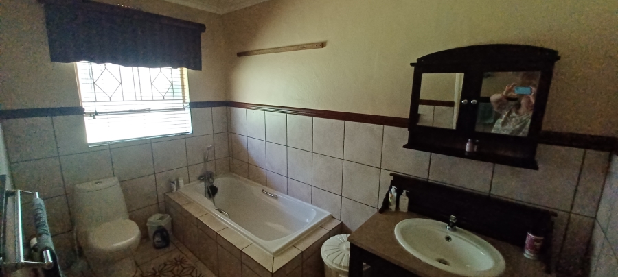 4 Bedroom Property for Sale in Utrecht KwaZulu-Natal