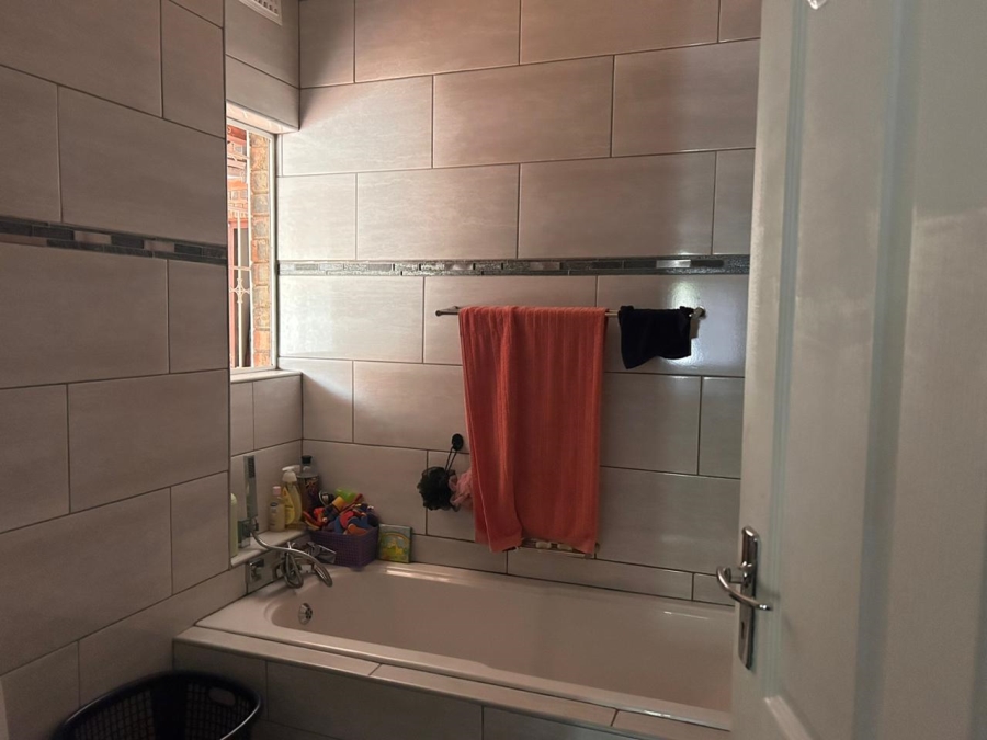 4 Bedroom Property for Sale in Meer En See KwaZulu-Natal