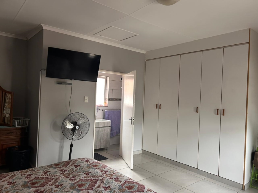 4 Bedroom Property for Sale in Meer En See KwaZulu-Natal