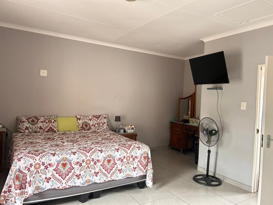 4 Bedroom Property for Sale in Meer En See KwaZulu-Natal
