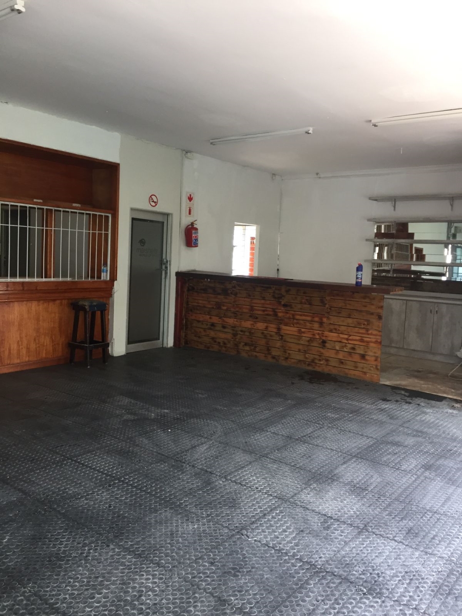 To Let Commercial Property for Rent in Kloof KwaZulu-Natal