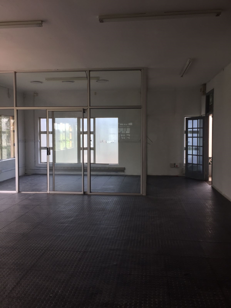 To Let Commercial Property for Rent in Kloof KwaZulu-Natal