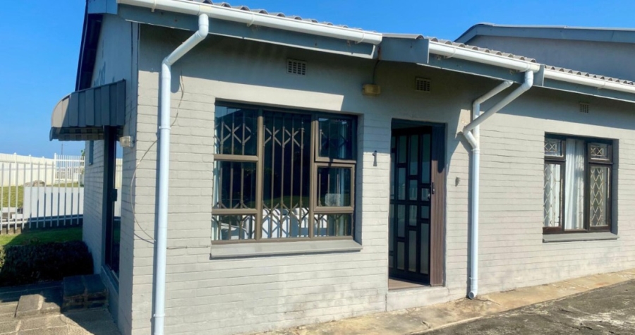 2 Bedroom Property for Sale in Manaba Beach KwaZulu-Natal