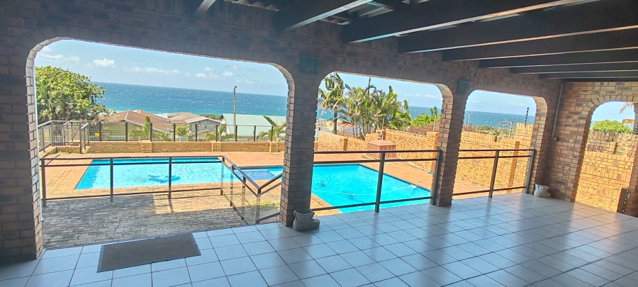 5 Bedroom Property for Sale in Uvongo KwaZulu-Natal