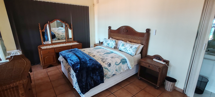 5 Bedroom Property for Sale in Uvongo KwaZulu-Natal