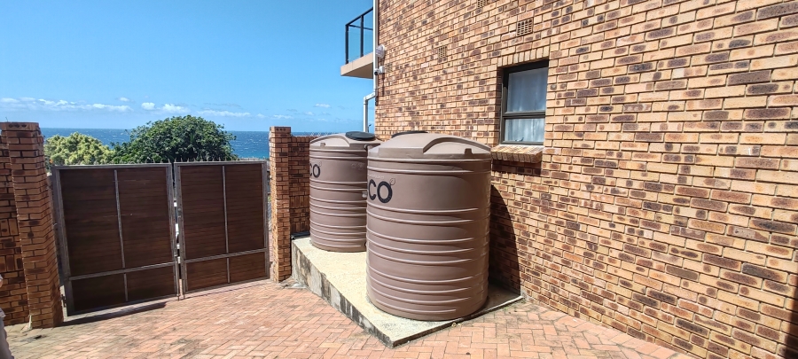 5 Bedroom Property for Sale in Uvongo KwaZulu-Natal