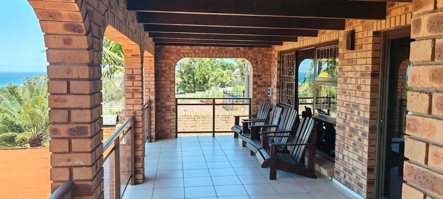 5 Bedroom Property for Sale in Uvongo KwaZulu-Natal