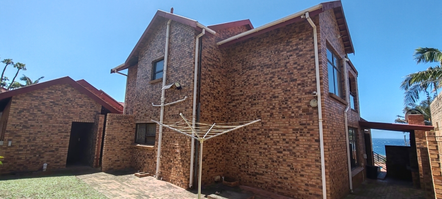 5 Bedroom Property for Sale in Uvongo KwaZulu-Natal