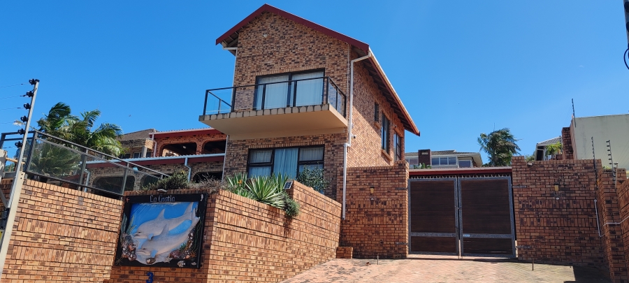 5 Bedroom Property for Sale in Uvongo KwaZulu-Natal