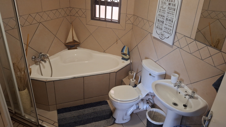 2 Bedroom Property for Sale in Margate KwaZulu-Natal