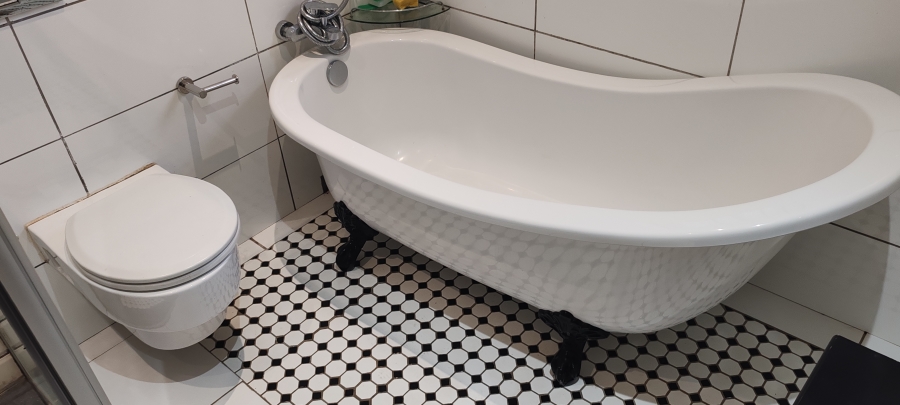 2 Bedroom Property for Sale in Uvongo KwaZulu-Natal