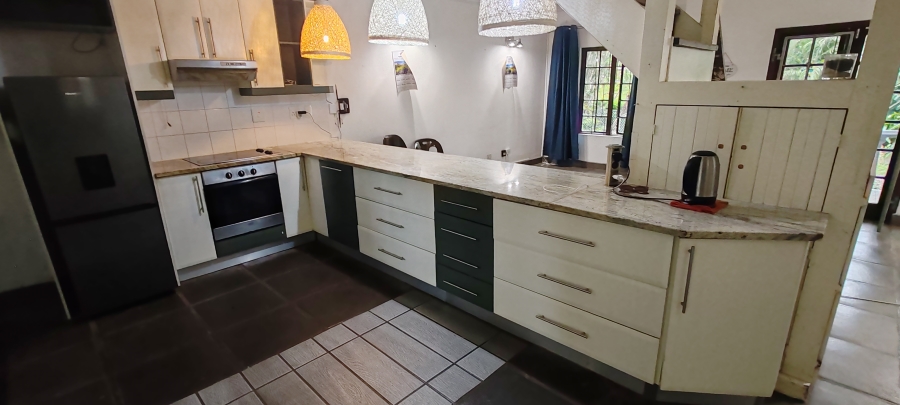 2 Bedroom Property for Sale in Uvongo KwaZulu-Natal