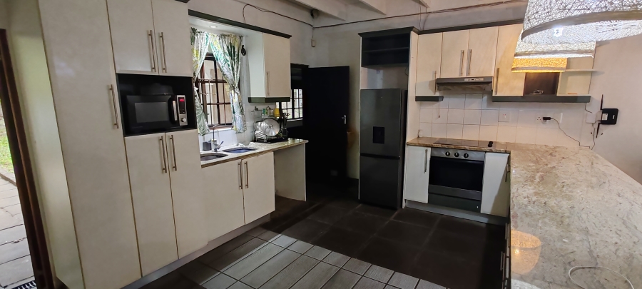 2 Bedroom Property for Sale in Uvongo KwaZulu-Natal