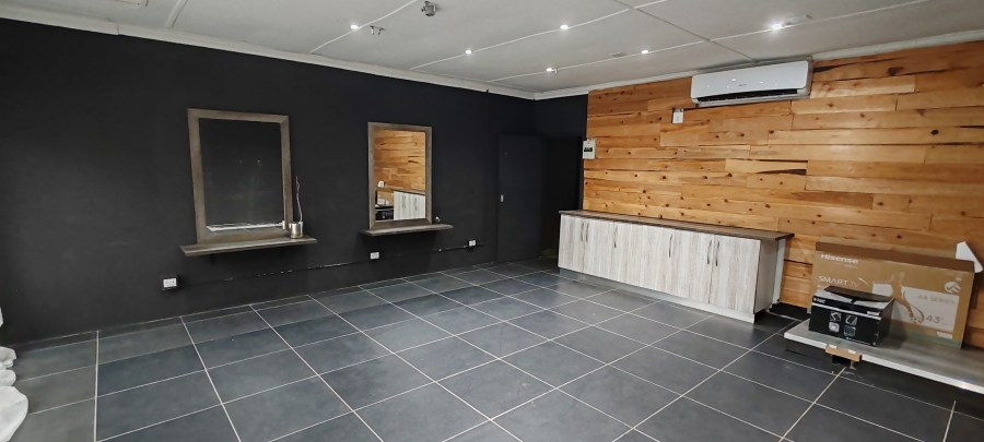 2 Bedroom Property for Sale in Uvongo KwaZulu-Natal