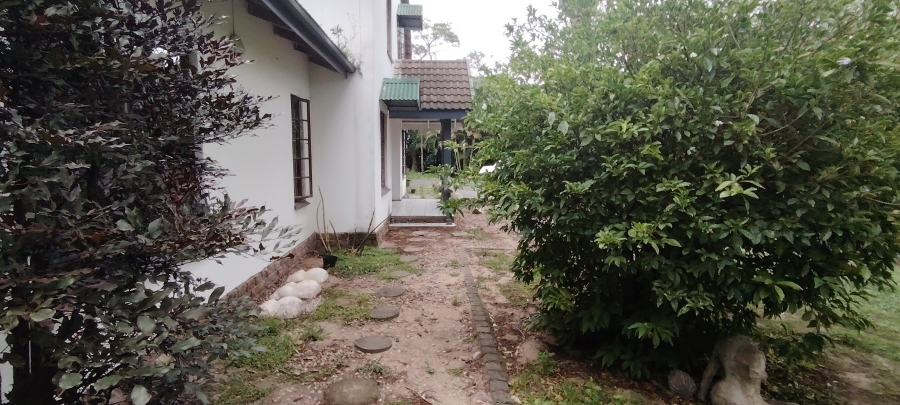 2 Bedroom Property for Sale in Uvongo KwaZulu-Natal