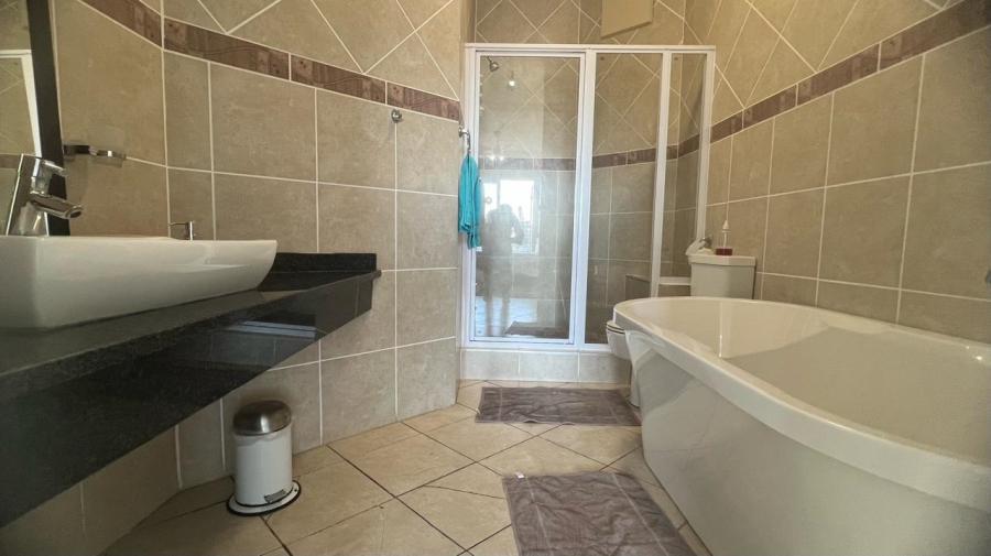 3 Bedroom Property for Sale in Scottburgh Central KwaZulu-Natal