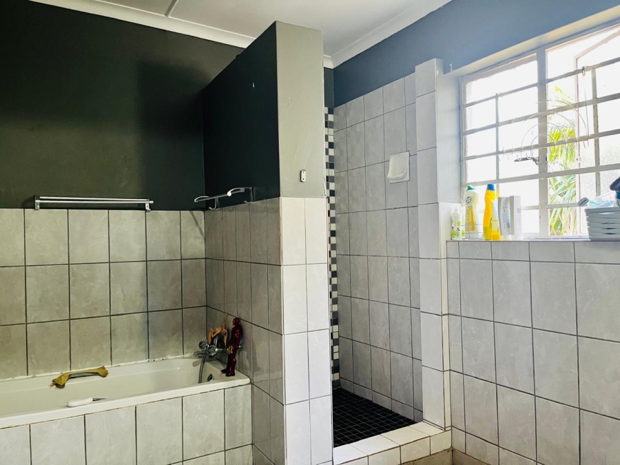 2 Bedroom Property for Sale in Panorama KwaZulu-Natal