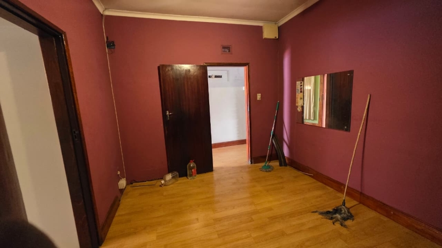 8 Bedroom Property for Sale in Springfield KwaZulu-Natal