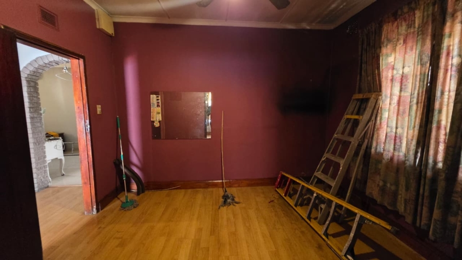 8 Bedroom Property for Sale in Springfield KwaZulu-Natal