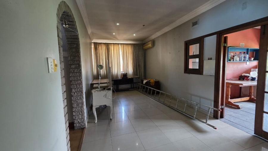 8 Bedroom Property for Sale in Springfield KwaZulu-Natal