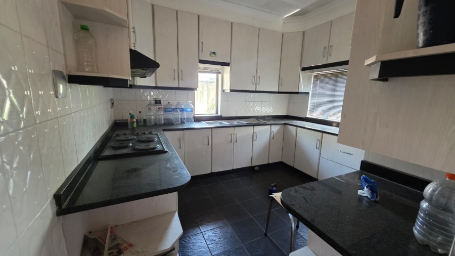8 Bedroom Property for Sale in Springfield KwaZulu-Natal