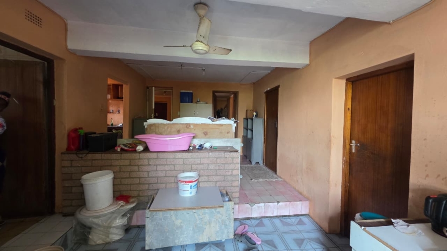 8 Bedroom Property for Sale in Springfield KwaZulu-Natal