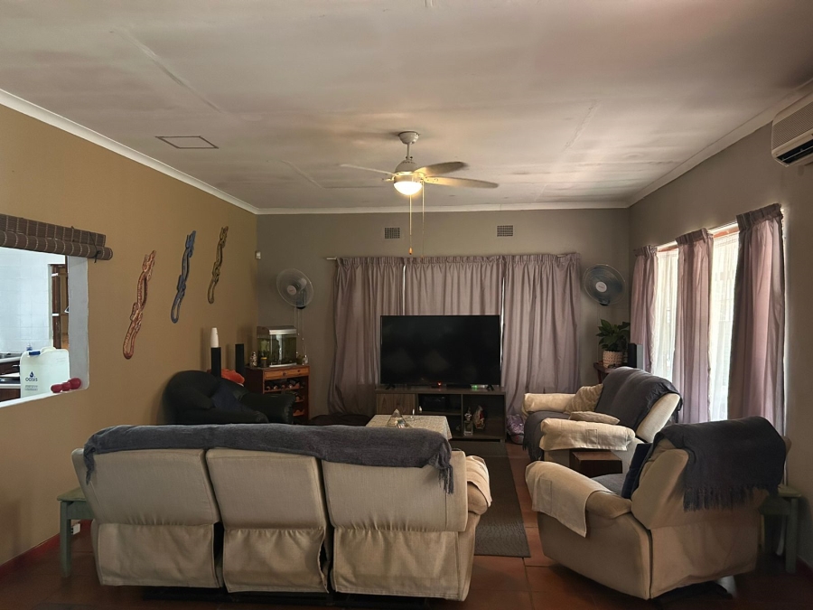 4 Bedroom Property for Sale in Meer En See KwaZulu-Natal