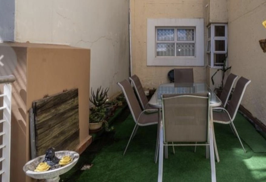 2 Bedroom Property for Sale in New Town Centre KwaZulu-Natal