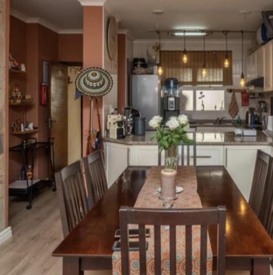 2 Bedroom Property for Sale in New Town Centre KwaZulu-Natal